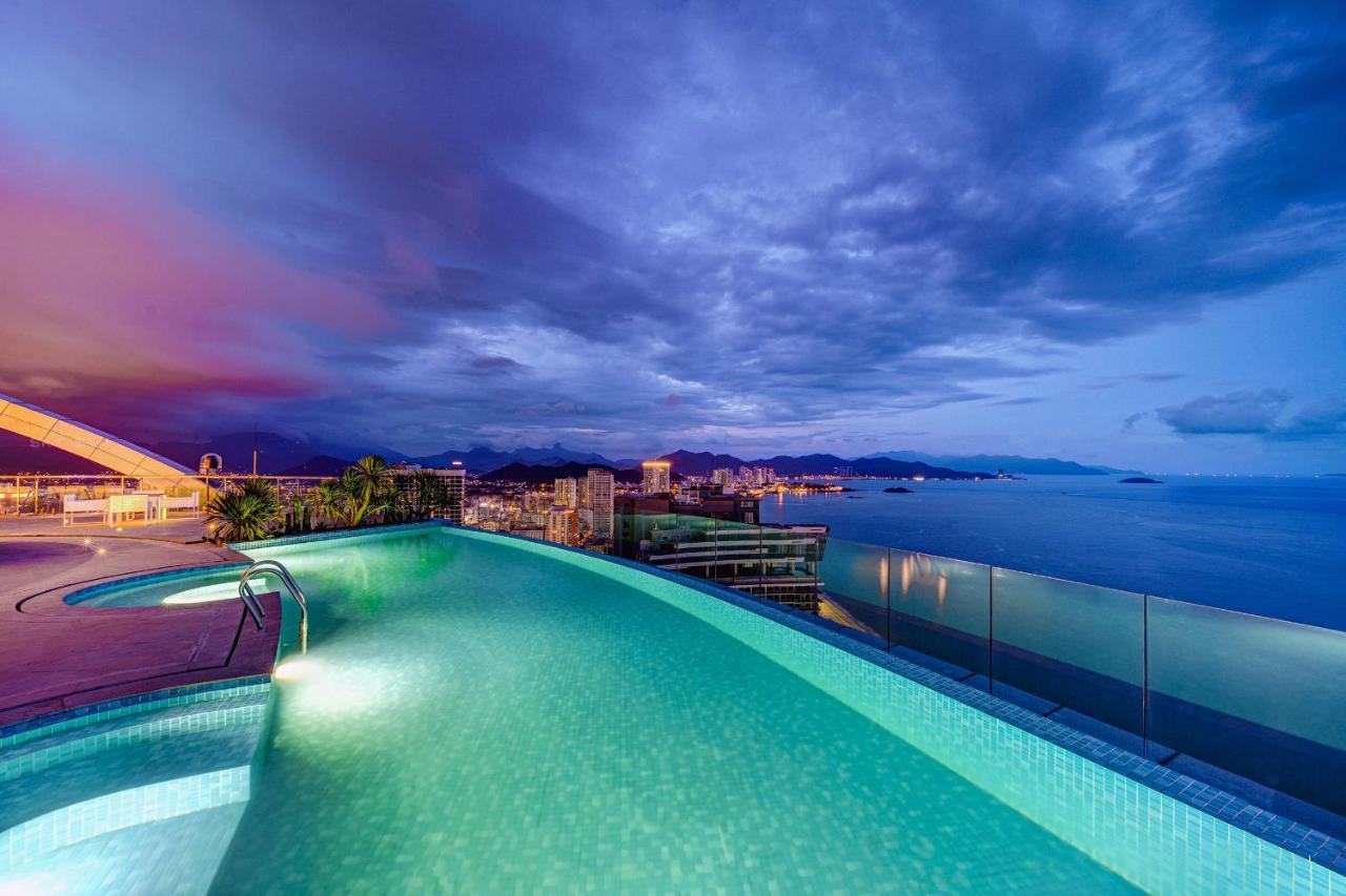 Az Five Stars Ocean View Apartment Nha Trang Bagian luar foto